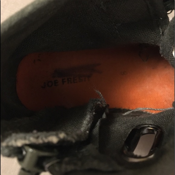 Joe Fresh Toddler Boys Camo high-top sneakers - Picture 7 of 9